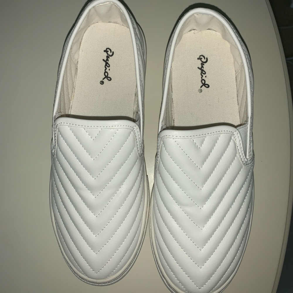 White slip on vans - Picture 2 of 4